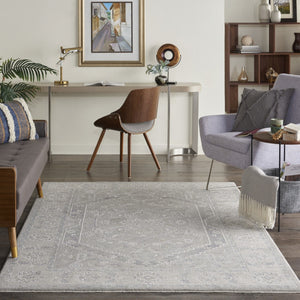 HomeRoots 4' Gray Floral Medallion Area Rug - Elegant Power Loom Design for Timeless Style in Any Space 4' X 6' 550483