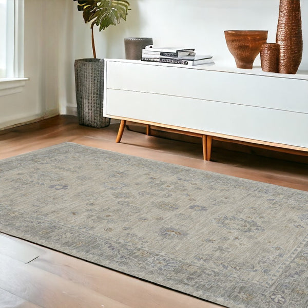 HomeRoots 4' Timeless Gray and Dark Gray Floral Power Loomed Area Rug for Elegant Home Décor and Comfort 4' X 6' 550484