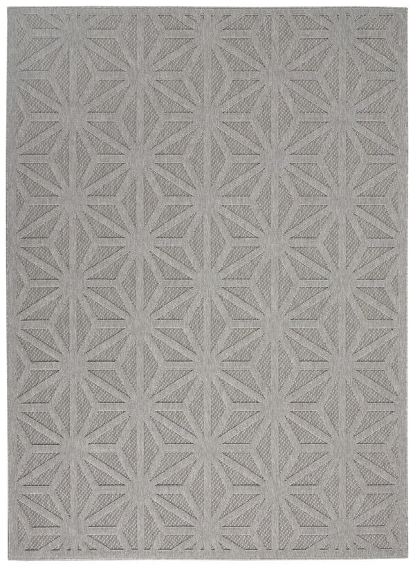 HomeRoots 6' X 9' Light Gray Geometric Area Rug - Durable, Stylish Indoor/Outdoor Solution for High-Traffic Spaces 550513