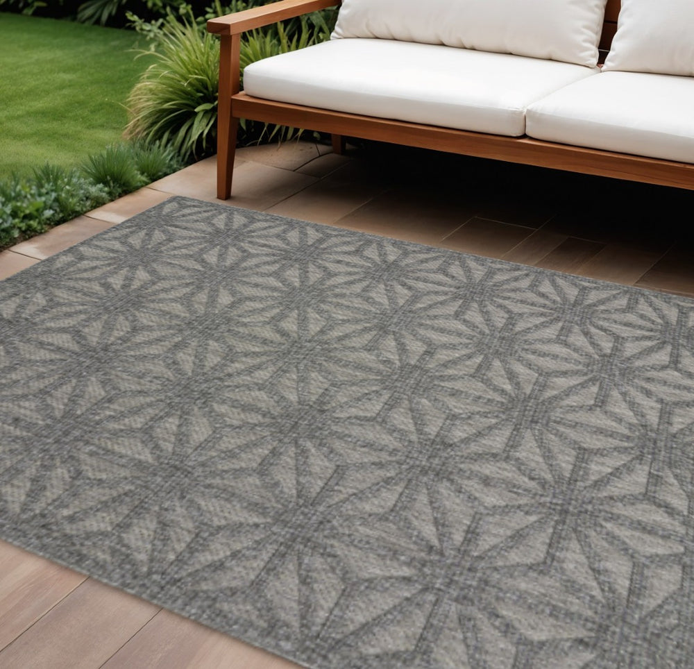 HomeRoots 6' X 9' Modern Geometric Indoor/Outdoor Area Rug - Durable, Stain-Resistant, and Easy to Clean! 550514