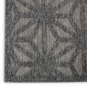 HomeRoots 6' X 9' Modern Geometric Indoor/Outdoor Area Rug - Durable, Stain-Resistant, and Easy to Clean! 550514
