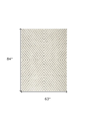 Homeroots 5' X 7' Ivory And Black Abstract Area Rug  Polyester 550592