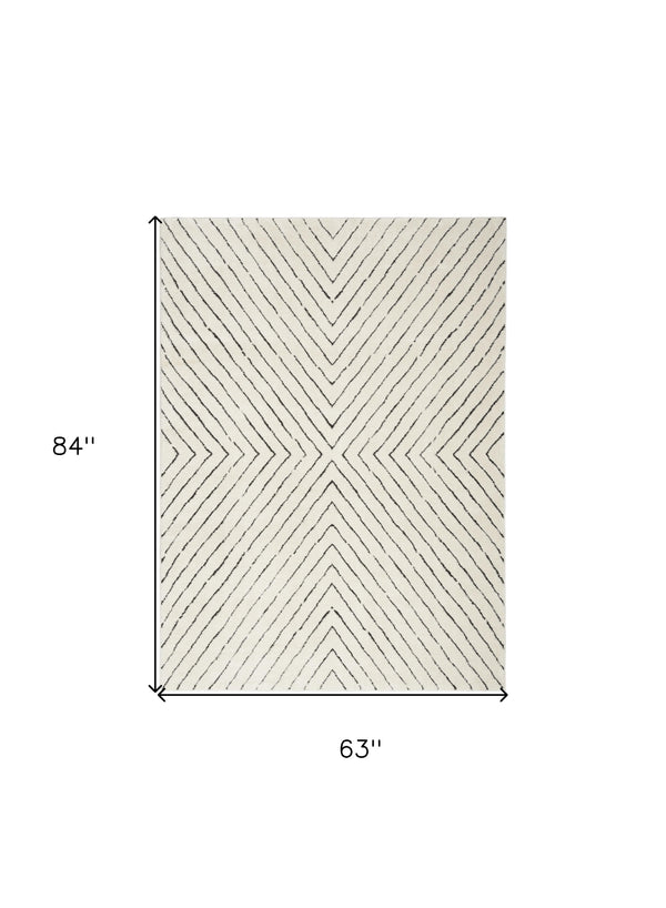 Homeroots 5' X 7' Ivory And Black Abstract Area Rug  Polyester 550592