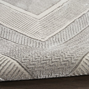 HomeRoots 8' Ivory and Gray Geometric Area Rug - Durable, Non-Skid, Stain-Resistant Design for Modern Spaces 8' X 10' 550596