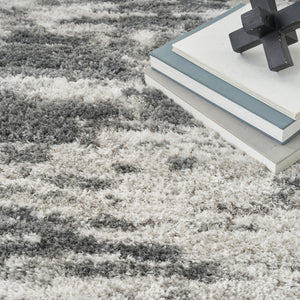 Homeroots 4' X 6' Charcoal And Ivory Abstract Shag Area Rug  Polyester 550613