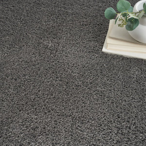 HomeRoots 4' Plush Gray Shag Area Rug – Soft, Durable, Stain-Resistant Design for Cozy Living Spaces 4' X 6' 550662