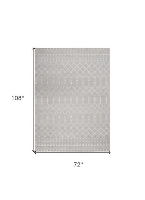 Homeroots 6' Gray And Ivory Moroccan Distressed Area Rug - Stain Resistant, Non-skid, Durable, Cozy Design 6' X 9' Polyester 550667