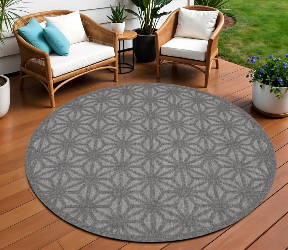 HomeRoots 8' Modern Round Geometric Area Rug in Dark & Light Gray - Durable, Versatile for Indoor & Outdoor Use 550690