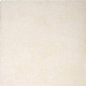Homeroots 4' X 6' Ivory Shag Area Rug  Polyester 550695