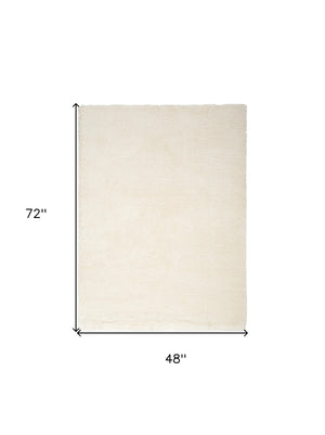 Homeroots 4' X 6' Ivory Shag Area Rug  Polyester 550695