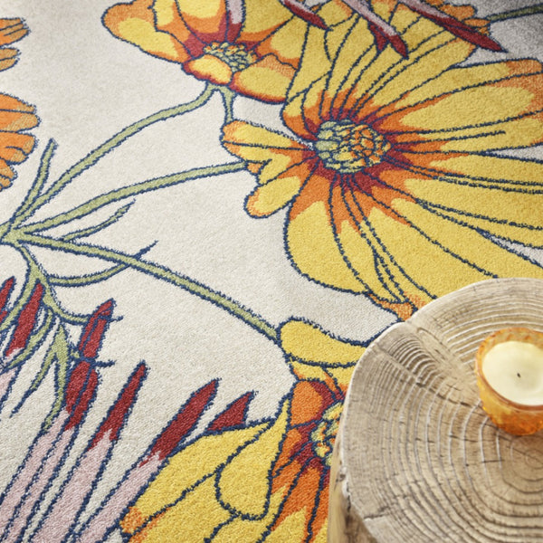 HomeRoots 5' Cream Floral Power Loom Area Rug - Timeless Elegance for Living Rooms, Bedrooms & Dining Areas 8' X 10' 550733