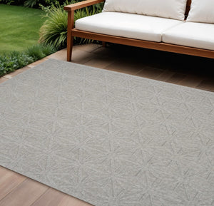 HomeRoots 7' Modern Light Gray Geometric Area Rug - Durable, Stain-Resistant for Indoor & Outdoor Spaces 550825