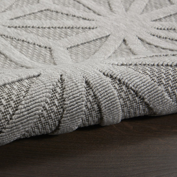 HomeRoots 7' Modern Light Gray Geometric Area Rug - Durable, Stain-Resistant for Indoor & Outdoor Spaces 550825