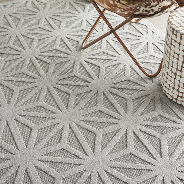 HomeRoots 7' Modern Light Gray Geometric Area Rug - Durable, Stain-Resistant for Indoor & Outdoor Spaces 550825
