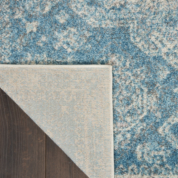 Homeroots 5' Ivory And Light Blue Medallion Distressed Area Rug - Durable, Stain Resistant, Stylish Design 5' X 7' Polypropylene 550871