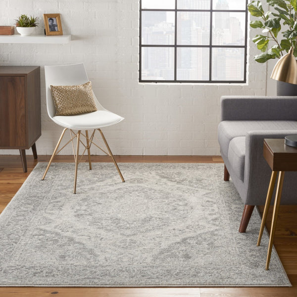HomeRoots 5' Ivory and Gray Floral Medallion Distressed Area Rug – Elegant, Stain-Resistant Design for Homes 6' X 9' 550903