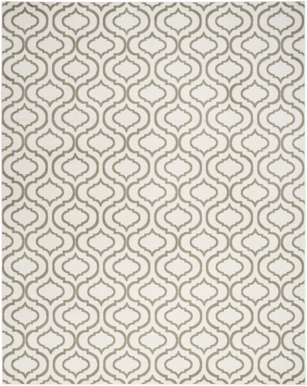 Homeroots 8' X 10' Ivory And Green Trellis Non Skid Area Rug  Polypropylene 550912