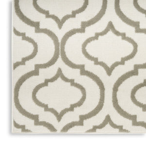 HomeRoots 8' Ivory and Green Trellis Area Rug - Durable, Stain-Resistant Design Perfect for High-Traffic Homes 8' X 10' 550912