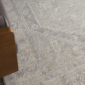 HomeRoots 4' Gray Floral Medallion Area Rug - Elegant Power Loom Design for Timeless Style in Any Space 5' X 8' 550947