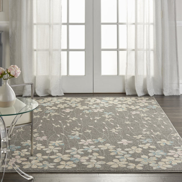 HomeRoots 6' Beige and Gray Floral Area Rug – Elegant Design for Timeless Style and Durable Everyday Use 6' X 9' 550955