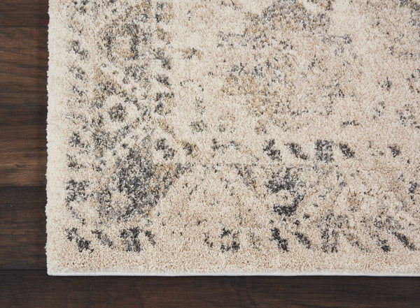 Homeroots 4' X 6' Cream And Gray Medallion Distressed Area Rug  Polypropylene 550965