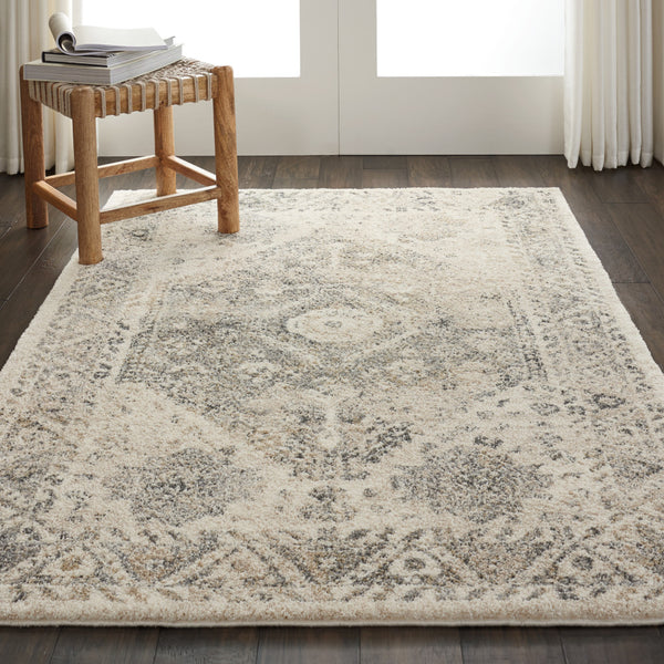 Homeroots 4' X 6' Cream And Gray Medallion Distressed Area Rug  Polypropylene 550965