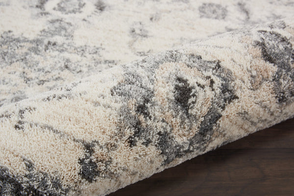 HomeRoots 4' Elegant Cream and Gray Floral Medallion Distressed Area Rug for Timeless Home Décor Appeal 4' X 6' 550966