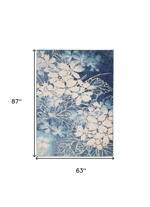 Homeroots 5' Navy Blue And Ivory Floral Area Rug - Durable, Stain-resistant Design For Stylish Home Décor 5' X 7' Polypropylene 550987