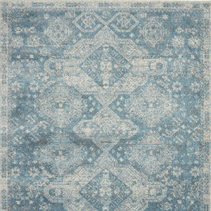 Homeroots 5' Ivory And Light Blue Medallion Distressed Area Rug - Durable, Stain Resistant, Stylish Design 7' X 10' Polypropylene 551036
