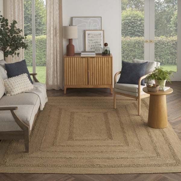 HomeRoots 8' X 10' Handmade Seagrass Area Rug - Versatile Indoor/Outdoor Floor Covering in Natural & Brown Tones 551070