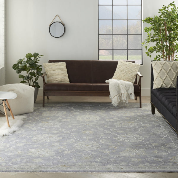 HomeRoots 8' Gray and Ivory Floral Area Rug – Elegant Power Loomed Design for Living Rooms and Bedrooms 8' X 10' 551077