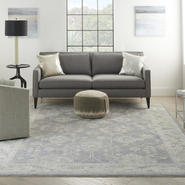 HomeRoots 8' Gray and Ivory Floral Area Rug - Timeless Elegance for Living Spaces with Easy-Care Durability 8' X 10' 551078