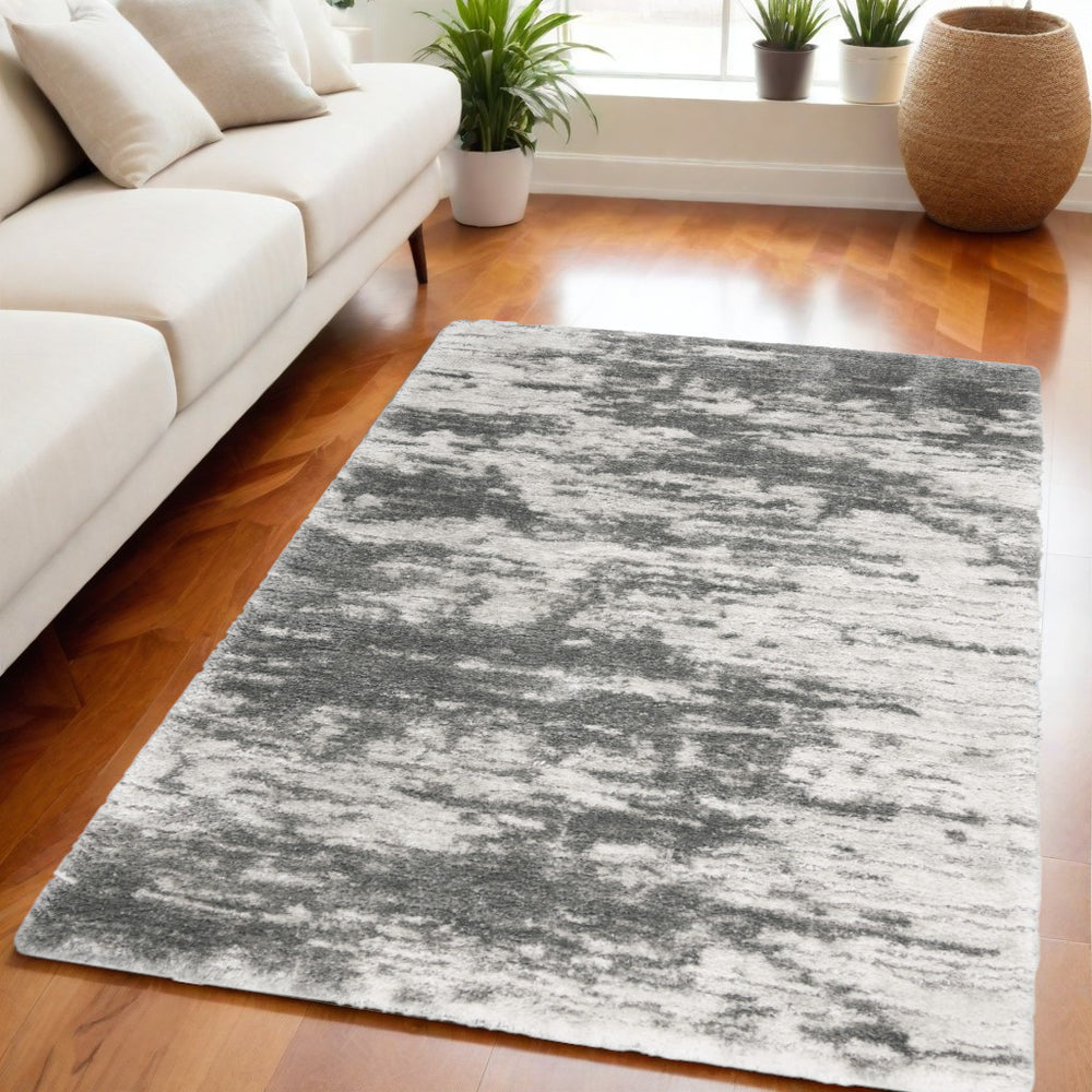 Homeroots 5' X 7' Charcoal And Ivory Abstract Shag Area Rug  Polyester 551106