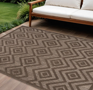 HomeRoots 8' X 10' Geometric Indoor Outdoor Area Rug - Durable, Stylish Design for High-Traffic Spaces & Patios 551109