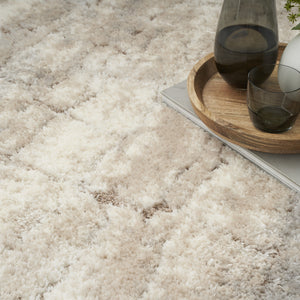 Homeroots 5' X 7' Beige And Ivory Abstract Shag Area Rug  Polyester 551113