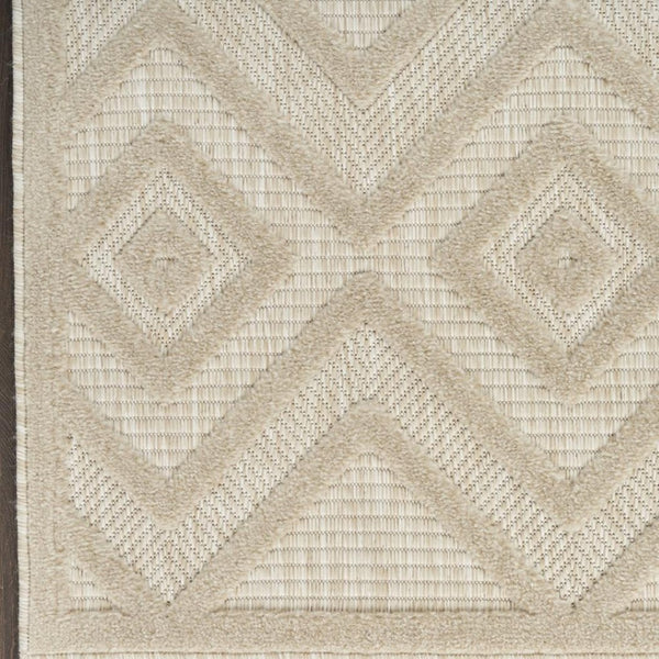 HomeRoots 8' X 10' Cream and Beige Geometric Area Rug for Indoor/Outdoor Use – Durable, Low-Maintenance Style 551116