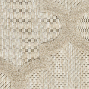 HomeRoots 8' X 10' Cream and Beige Trellis Rug - Stylish Indoor/Outdoor Area Rug for Any Space, Easy Care! 551117