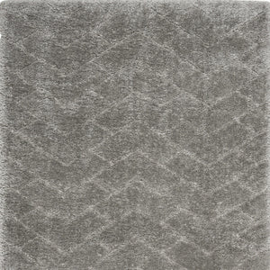 Homeroots 5' X 7' Gray Chevron Shag Area Rug  Polyester 551120