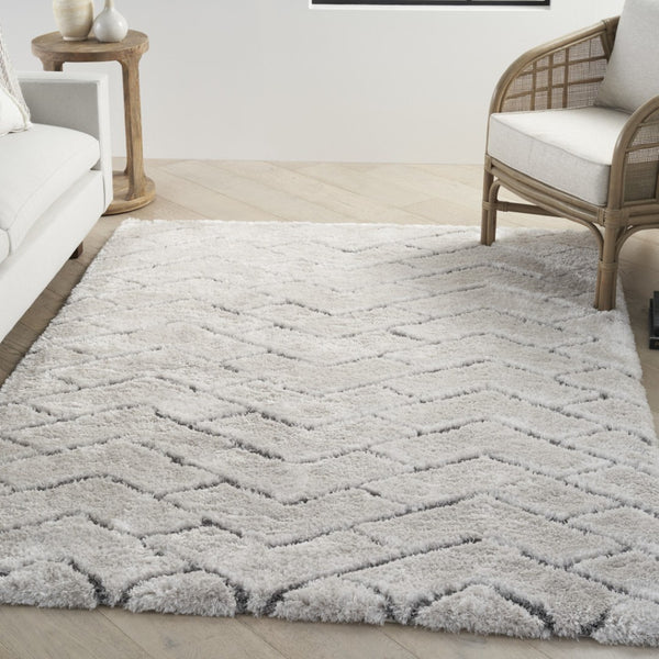 HomeRoots 5' Modern Ivory and Gray Chevron Shag Area Rug for Cozy Homes | Plush, Stylish, Stain-Resistant Design 5' X 7' 551132