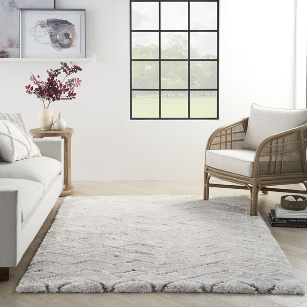 HomeRoots 5' Modern Ivory and Gray Chevron Shag Area Rug for Cozy Homes | Plush, Stylish, Stain-Resistant Design 5' X 7' 551132