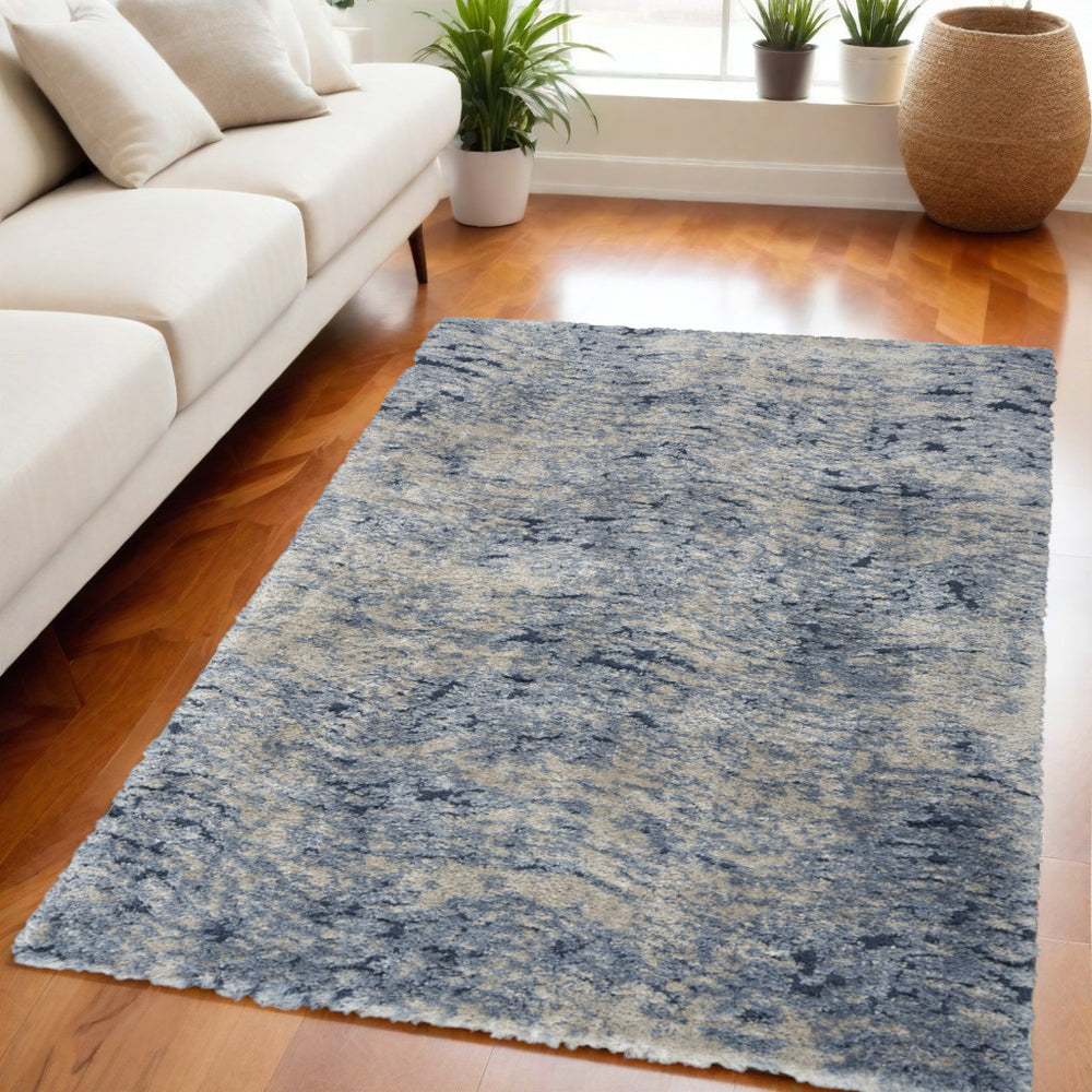 Homeroots 5' X 7' Sky Blue Abstract Shag Area Rug  Polyester 551136