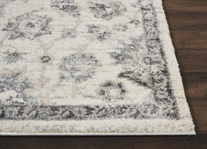 HomeRoots 4' Elegant Cream and Gray Floral Medallion Distressed Area Rug for Timeless Home Décor Appeal 5' X 7' 551212