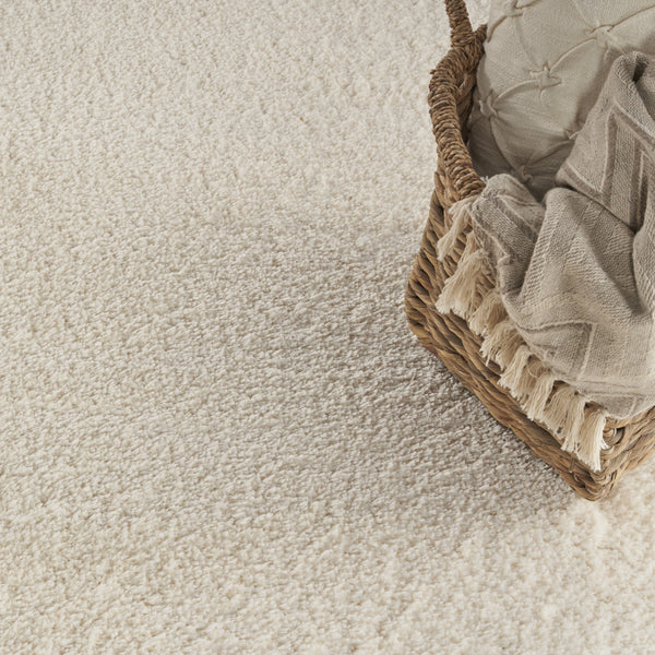 Homeroots 8' X 10' Ivory Shag Area Rug  Polyester 551281