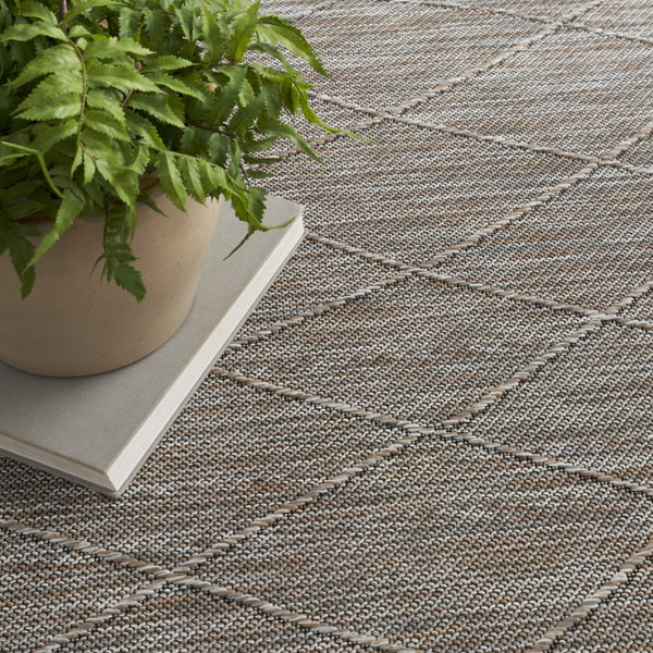 HomeRoots 10' Modern Geometric Gray Indoor Outdoor Area Rug - Durable, Stylish, Easy-Care for Any Space! 551548