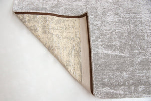 Homeroots 10' Gray And White Chevron Non Skid Area Rug  100% Pet 551688