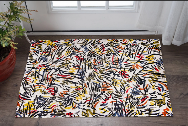 Homeroots 3' X 5' White Abstract Non Skid Area Rug  100% Pet 551708