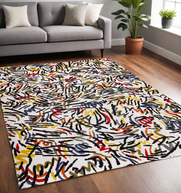 Homeroots 5' X 7' White Abstract Non Skid Area Rug  100% Pet 551709