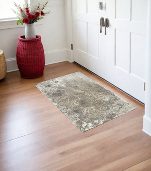 HomeRoots 3' X 5' Gray and White Abstract Non-Skid Area Rug – Modern, Stylish, and Perfect for High-Traffic Spaces! 551772