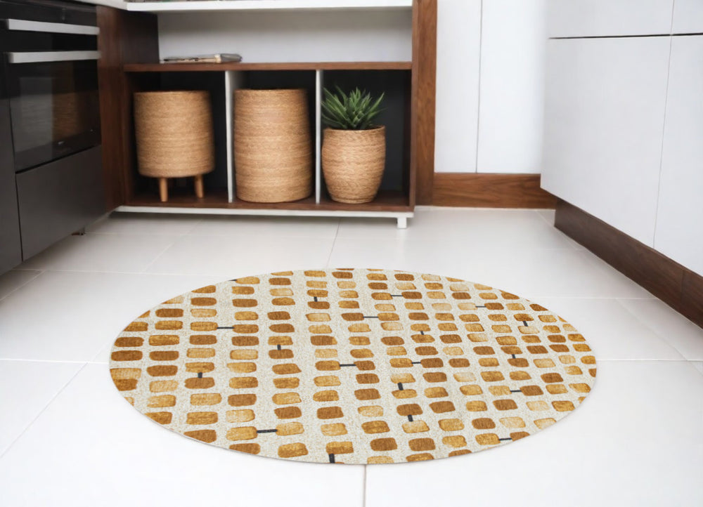 Homeroots 5' Brown And Beige Round Geometric Non Skid Area Rug  100% Pet 551883