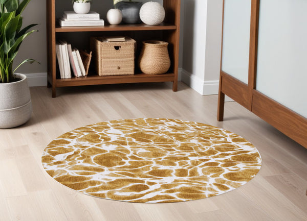 Homeroots 5' Yellow And Brown Round Abstract Non Skid Area Rug  100% Pet 551901